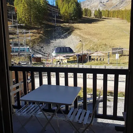 Apartment Val Benoit Face A La Piste De L'aiguille En Centre Station 4 Couchages Allos