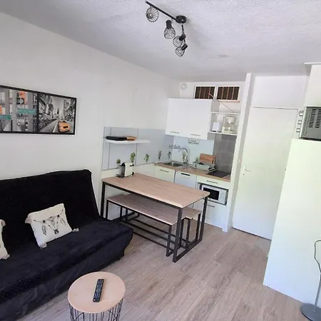 Apartment Val Benoit Face A La Piste De L'aiguille En Centre Station 4 Couchages Allos